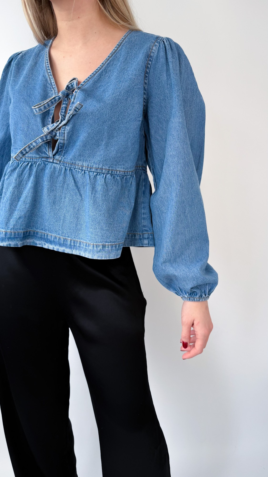 Neo Noir jeansowa koszula