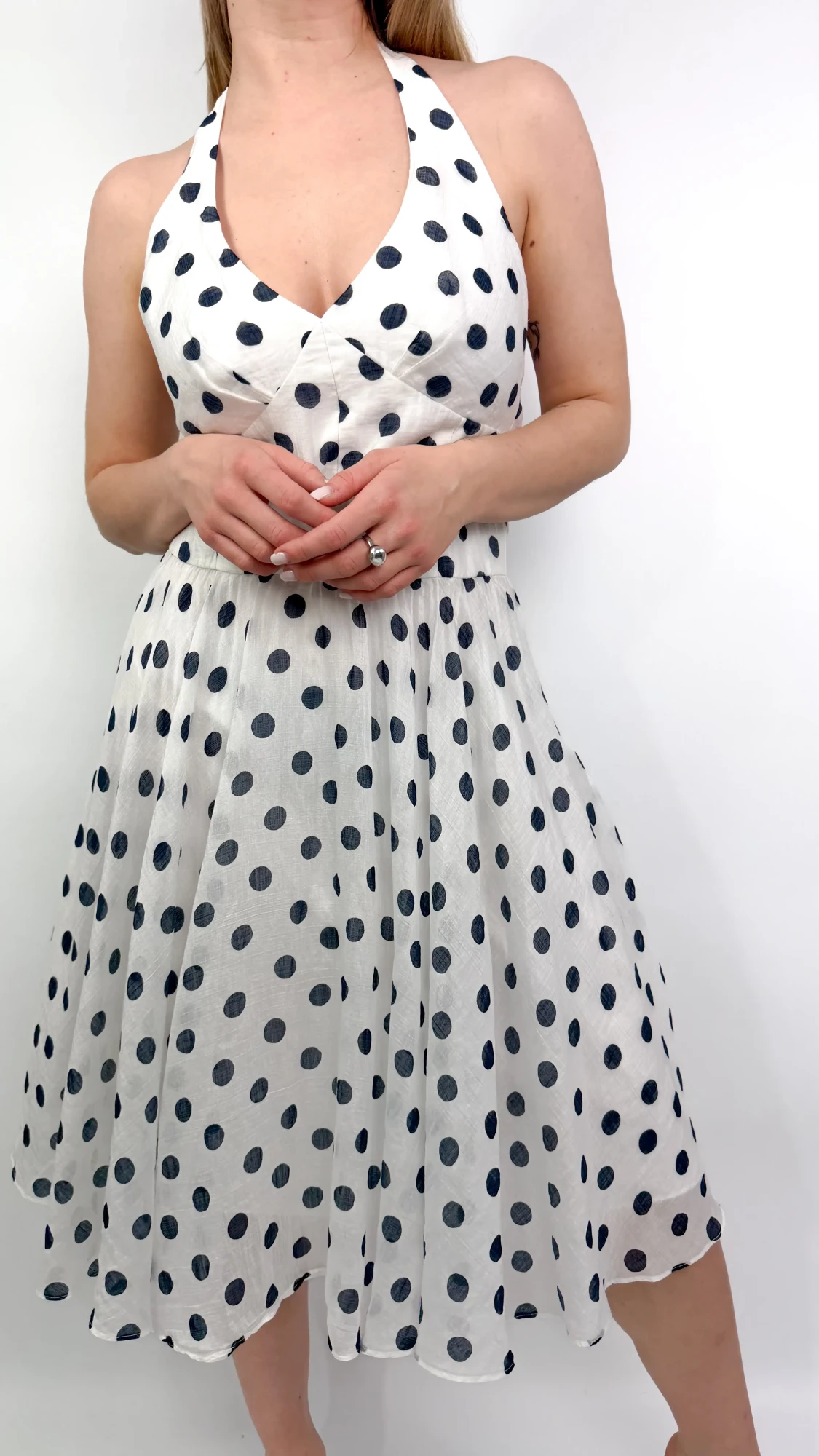 Sukienka w groszki Betsey Johnson 